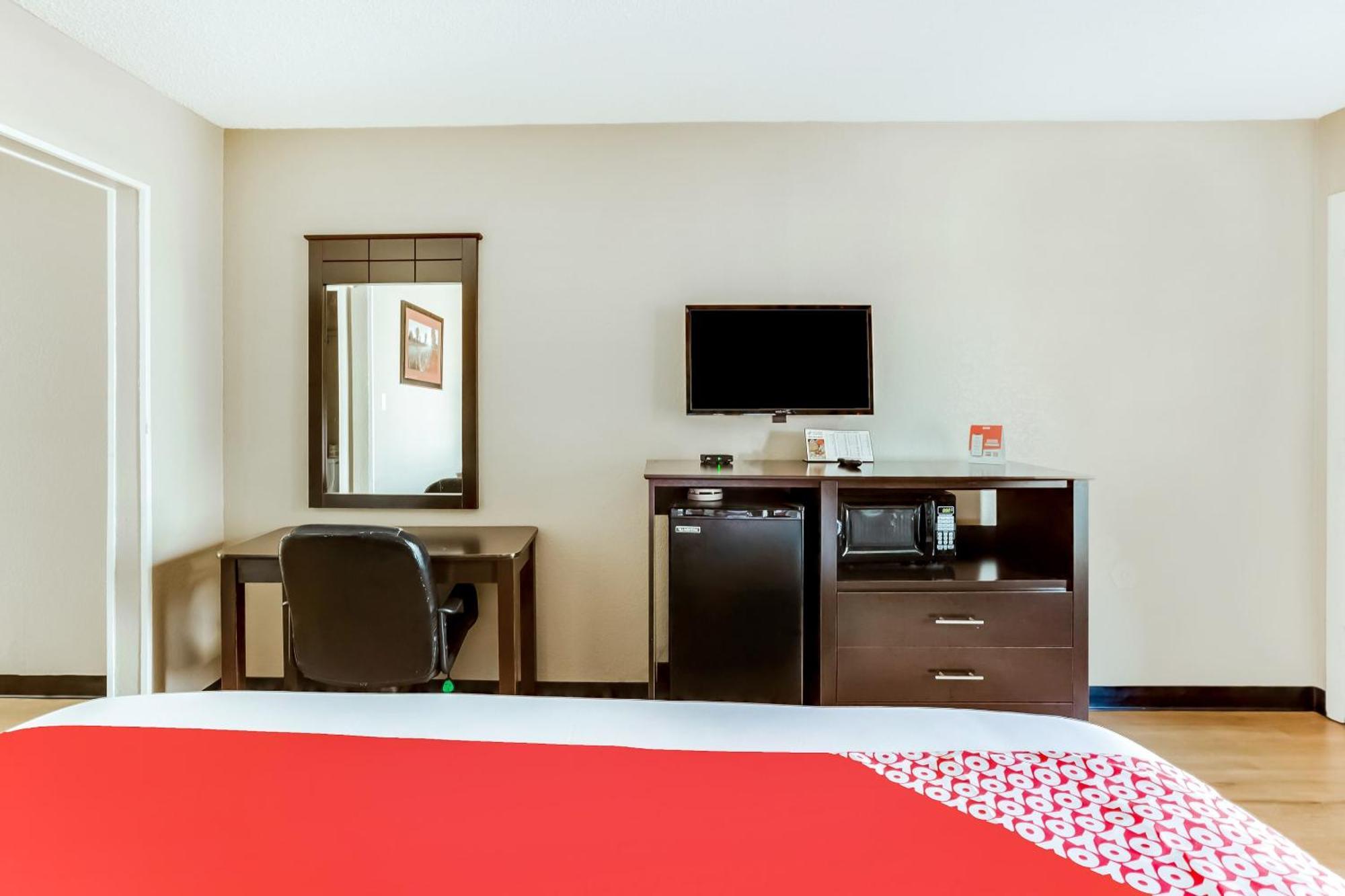 Oyo Hotel Tyler Northwest Mineola Hwy ภายนอก รูปภาพ